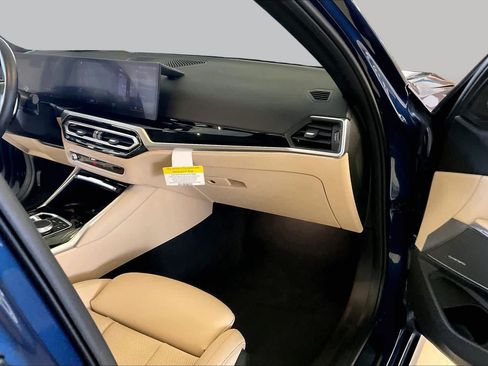 Used 2024 BMW 330i Sedan w/ Premium Package RWD image 16