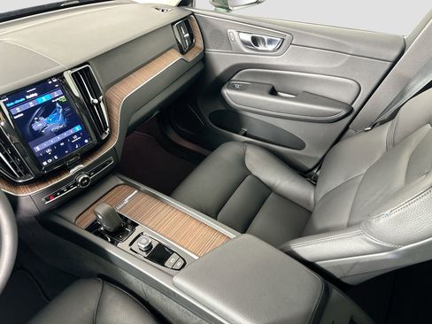 Certified 2022 Volvo XC60 B5 Momentum w/ Advanced Package image 24