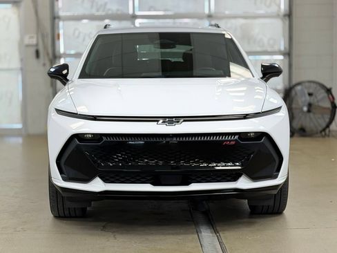 Used 2024 Chevrolet Equinox EV RS FWD image 2