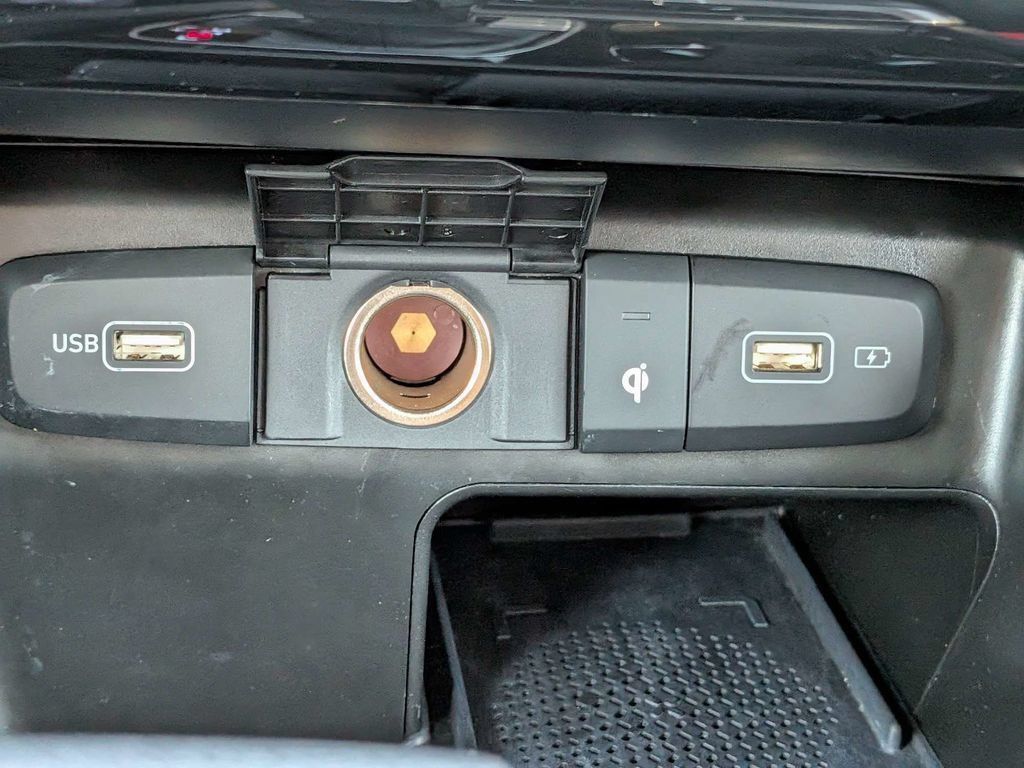 Certified 2023 Hyundai Tucson SEL AWD/4WD image 28