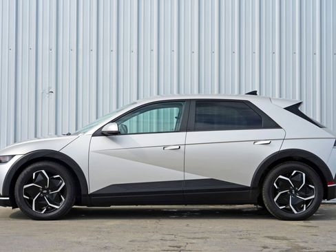 Used 2023 Hyundai Ioniq 5 SEL image 8