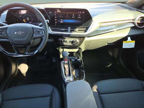 New 2026 Chevrolet Trax RS w/ Driver Confidence Package image 8