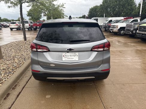 Used 2024 Chevrolet Equinox LT FWD image 13