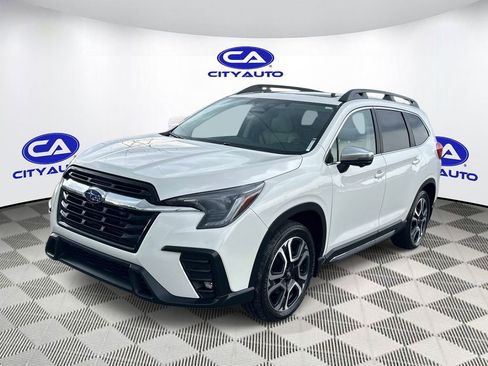Used 2023 Subaru Ascent Limited w/ Technology Package AWD/4WD image 9
