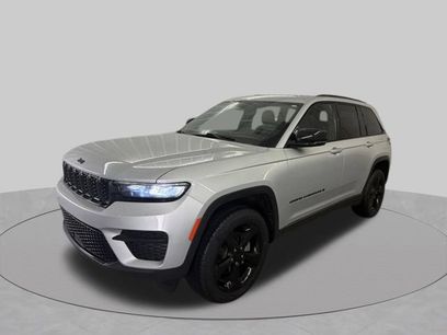 Used 2023 Jeep Grand Cherokee Altitude