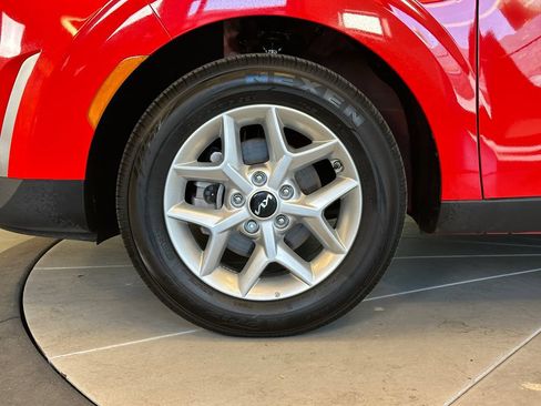 Used 2025 Kia Soul LX w/ LX Technology Package FWD image 50