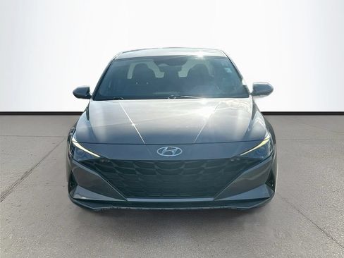 Used 2022 Hyundai Elantra SEL FWD image 2