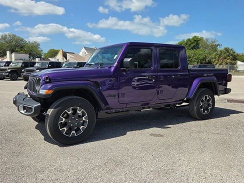 Used 2026 Jeep Gladiator Sport image 3