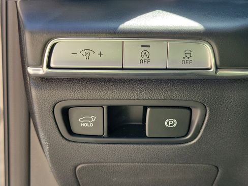 Used 2024 Genesis GV80 2.5T AWD/4WD image 29