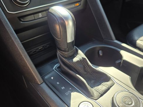 Used 2021 Volkswagen Atlas SE image 41