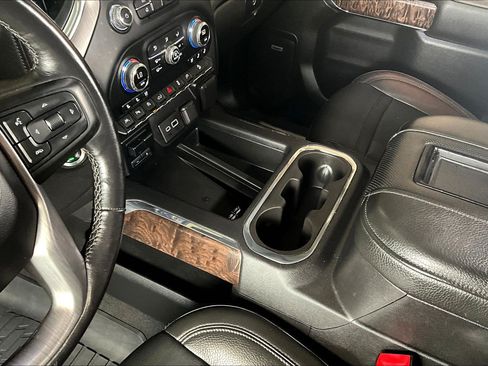 Used 2019 GMC Sierra 1500 Denali w/ Technology Package AWD/4WD image 19