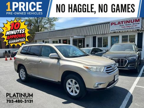Used 2011 Toyota Highlander SE w/ Tow Pkg AWD/4WD image 1