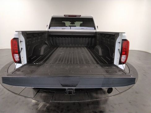 Used 2024 GMC Sierra 3500 Pro image 9