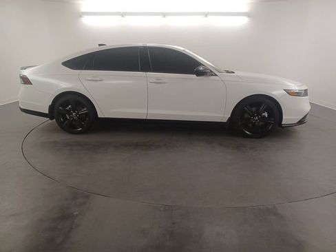 Used 2024 Honda Accord Sport image 8