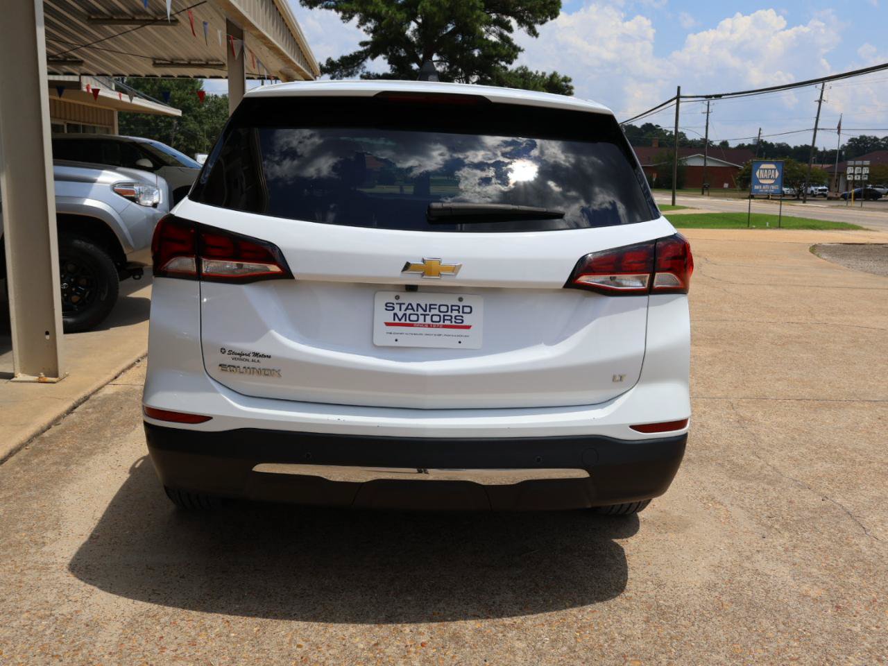 Used 2024 Chevrolet Equinox LT FWD image 9