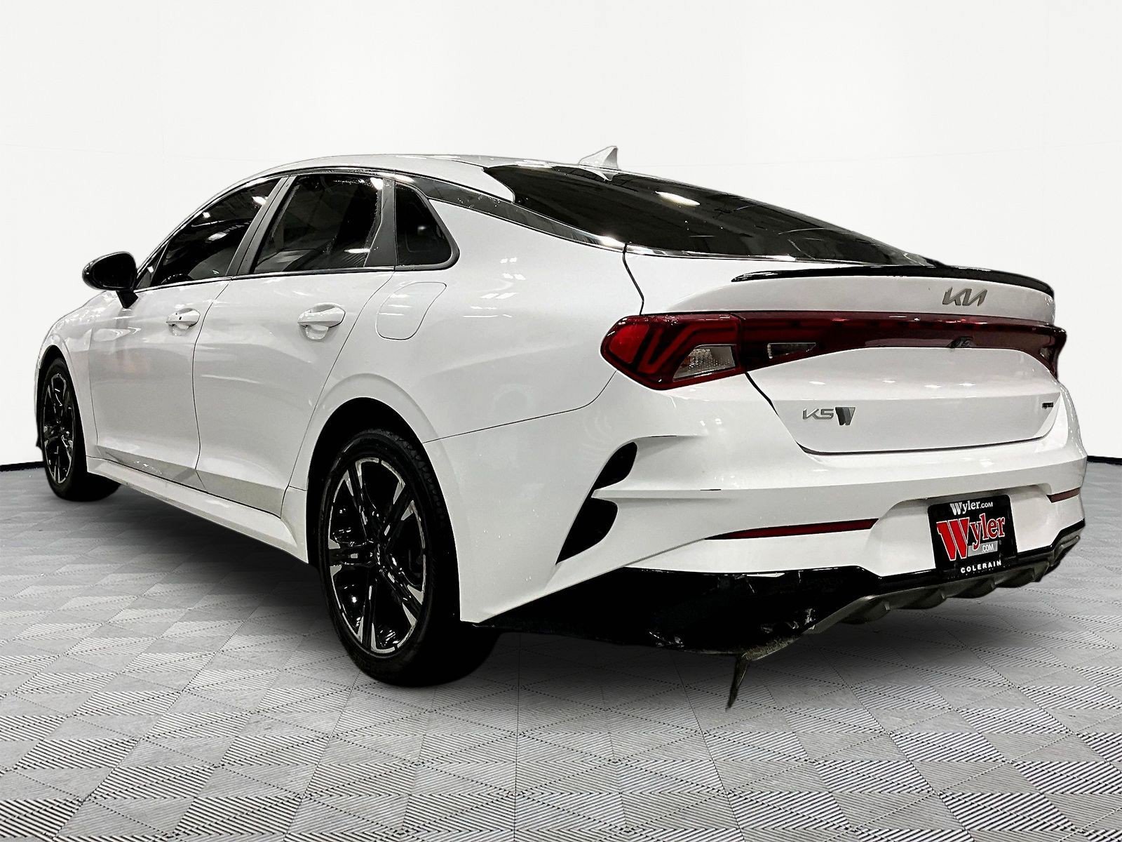 Used 2023 Kia K5 GT-Line w/ GT-Line Premium Package FWD image 4
