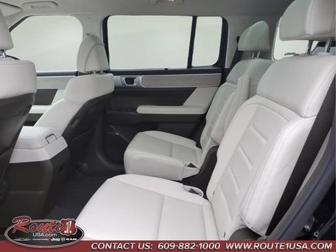 Used 2025 Hyundai Santa Fe Calligraphy AWD/4WD image 20
