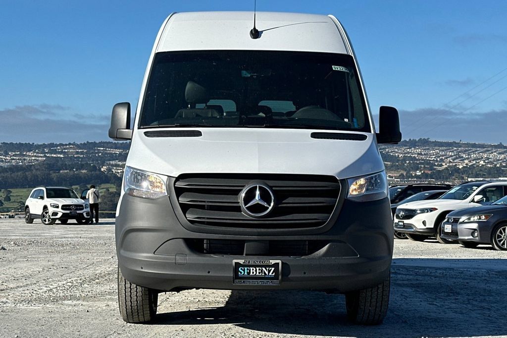 Used 2025 Mercedes-Benz Sprinter 2500 image 6