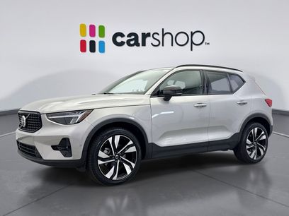 Used 2025 Volvo XC40 B5 Plus