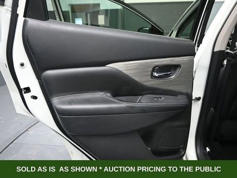 Used 2017 Nissan Murano S image 16