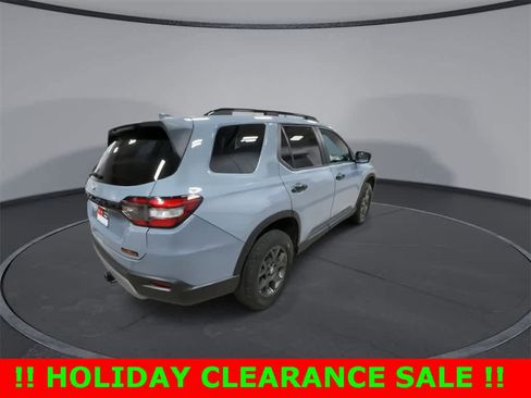 Used 2024 Honda Pilot TrailSport image 8