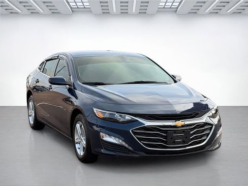 Used 2022 Chevrolet Malibu LT FWD image 3