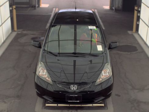 Used 2013 Honda Fit image 2