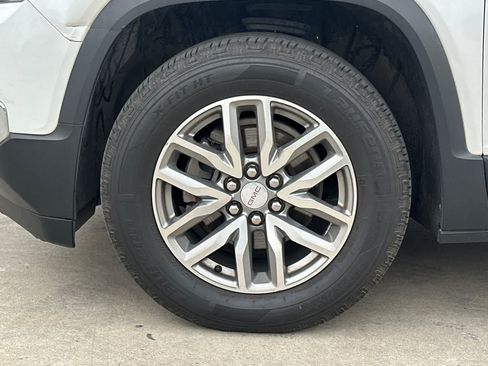 Used 2018 GMC Acadia SLE FWD image 12