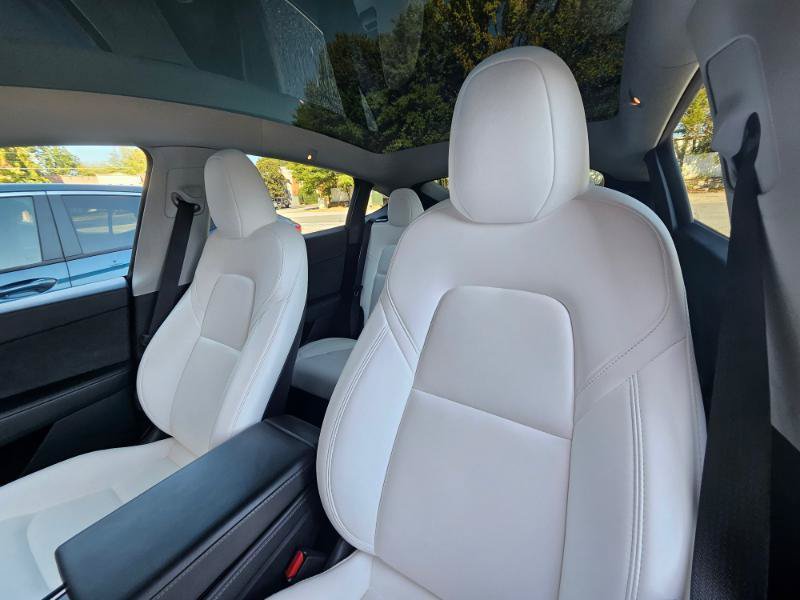Used 2023 Tesla Model Y Long Range AWD/4WD image 39