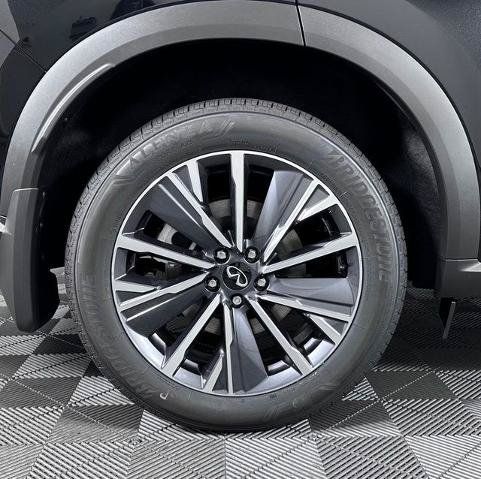 Certified 2026 INFINITI QX60 Luxe w/ Cargo Package FWD image 10