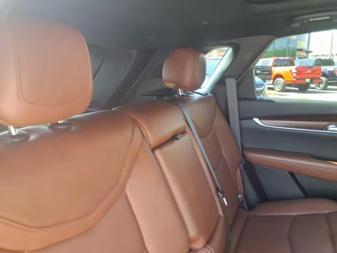 Used 2021 Cadillac XT5 Premium Luxury FWD image 15