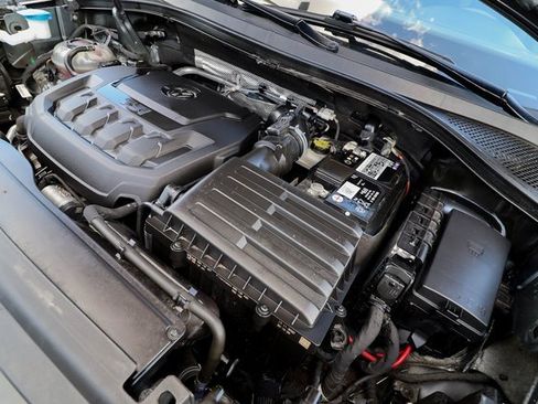 Used 2021 Volkswagen Tiguan S image 28