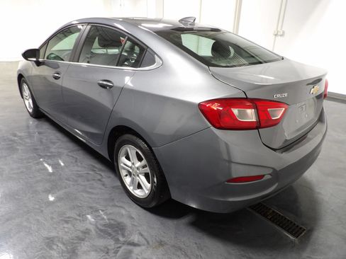 Used 2018 Chevrolet Cruze LT FWD image 5