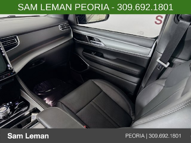 New 2026 Jeep Grand Wagoneer L Limited AWD/4WD image 24