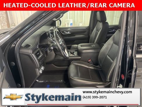 Used 2021 GMC Yukon XL SLT image 3