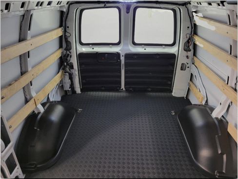 Used 2024 Chevrolet Express 2500 w/ Driver Convenience Package image 21