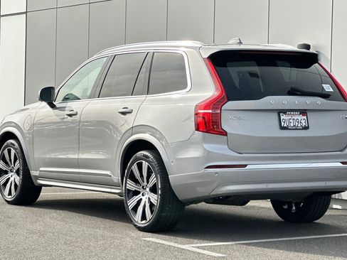 Certified 2025 Volvo XC90 T8 Ultra w/ Protection Package Premier image 3