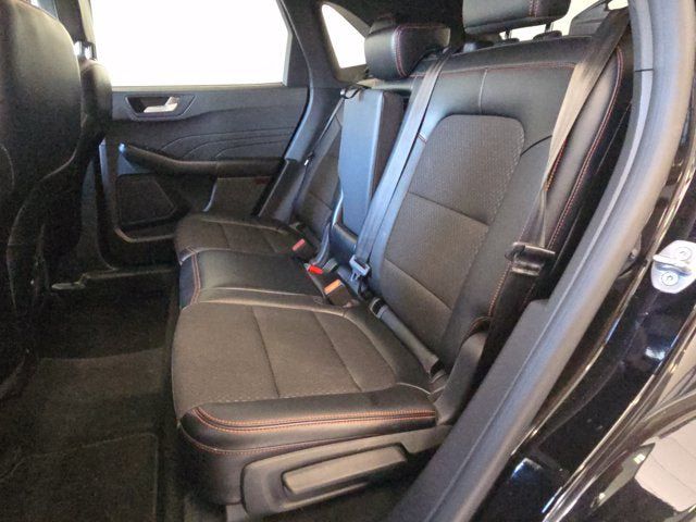 Used 2024 Ford Escape ST-Line w/ Tech Pack #1 AWD/4WD image 17