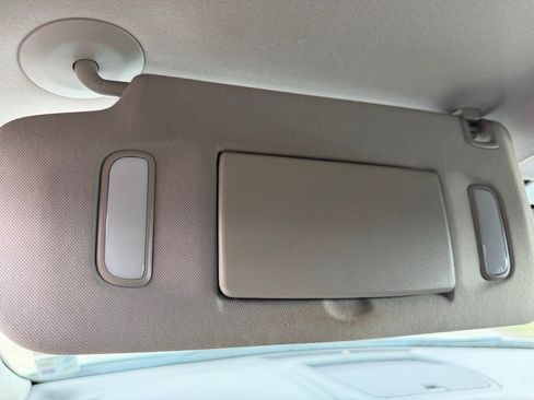 Used 2014 GMC Acadia SLT image 19