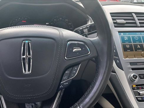 Used 2018 Lincoln MKZ Select w/ Select Plus Package AWD/4WD image 20
