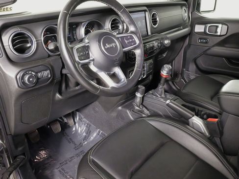 Used 2021 Jeep Wrangler Unlimited Sahara image 27