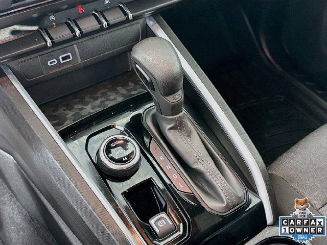Used 2024 Chevrolet Colorado Trail Boss w/ Advanced Trailering Package AWD/4WD image 18