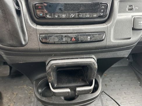 Used 2025 RAM ProMaster 3500 w/ Convenience Group image 12