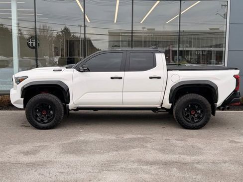 Used 2025 Toyota Tacoma TRD Pro w/ Tow Tech Package AWD/4WD image 3