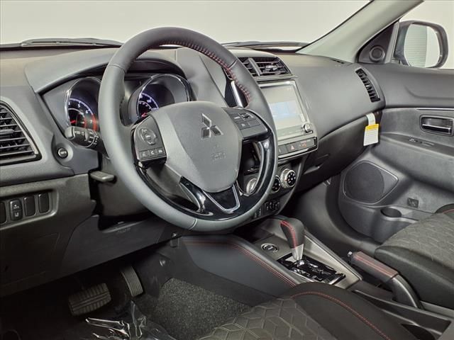 Used 2024 Mitsubishi Outlander Sport LE AWD/4WD image 14