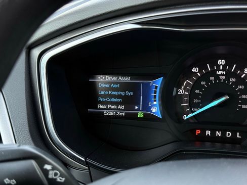 Used 2020 Ford Fusion SE FWD image 30