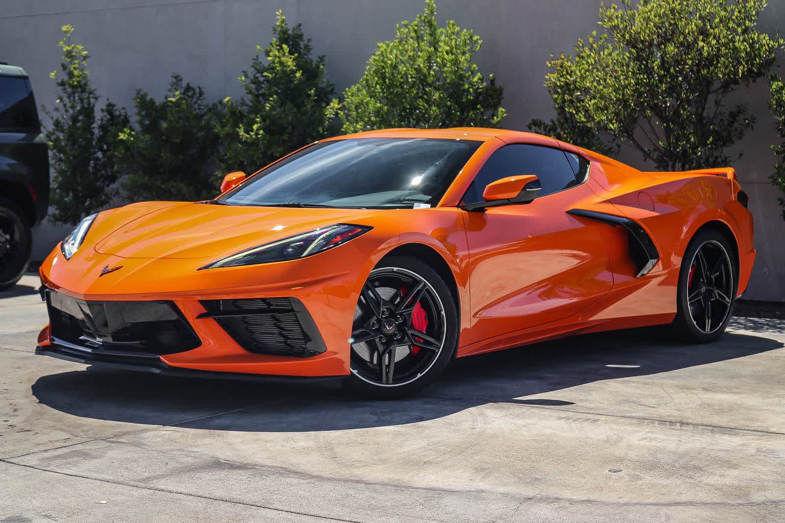 Used 2022 Chevrolet Corvette Stingray Coupe w/ Z51 Performance Package RWD image 1