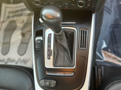 Used 2010 Audi A5 2.0T Premium image 14