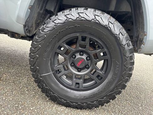 Used 2021 Toyota Tacoma TRD Sport AWD/4WD image 22