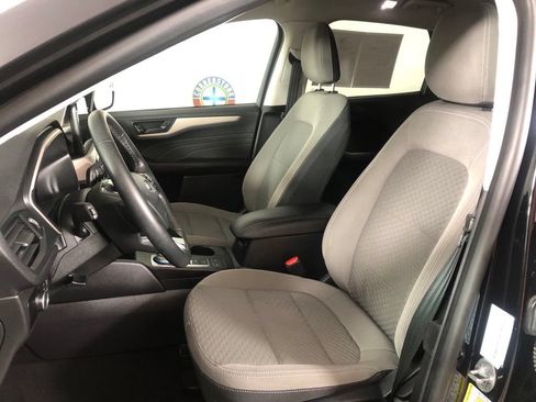 Used 2022 Ford Escape SE w/ Cold Weather Package AWD/4WD image 11